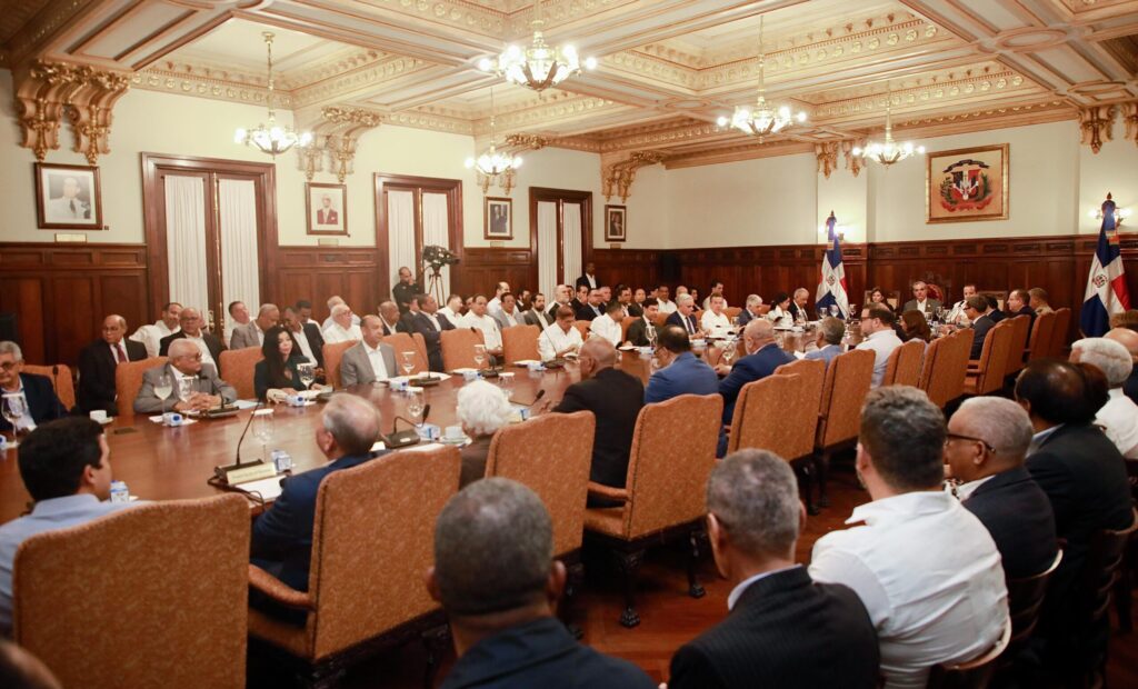 Gobierno celebra Consejo de Ministros y presenta avances en transparencia e infraestructura | 2 | Gobierno celebra Consejo de Ministros y presenta avances en transparencia e infraestructura - Noticias de hoy en República Dominicana | De Último Minuto