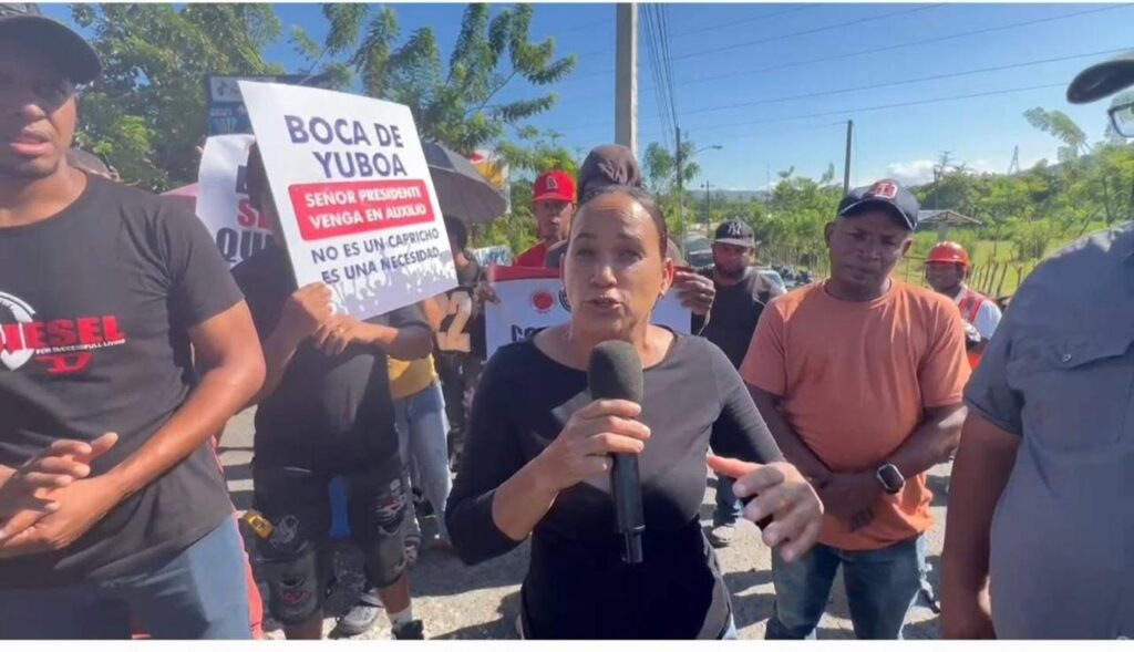 Comunitarios de Rincón de Yuboa reclaman puente seguro en la autopista Duarte | 2 | Comunitarios de Rincón de Yuboa reclaman puente seguro en la autopista Duarte - Noticias de hoy en República Dominicana | De Último Minuto