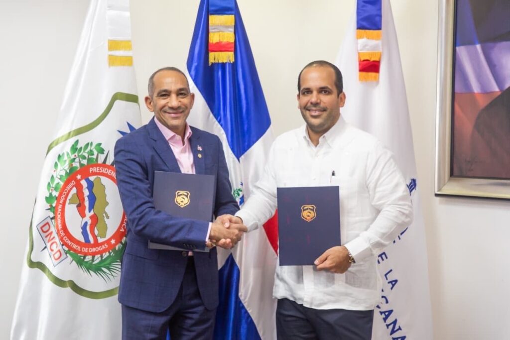 Instituciones firman acuerdo para fortalecer control de sustancias y protección de la salud pública | 4 | Instituciones firman acuerdo para fortalecer control de sustancias y protección de la salud pública - Noticias de hoy en República Dominicana | De Último Minuto