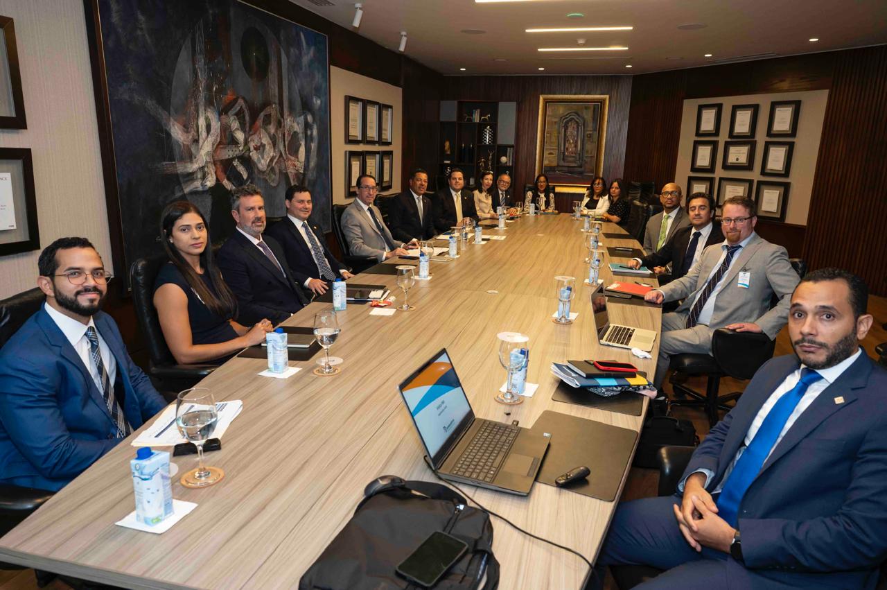 Ejecutivos de Banreservas reciben delegación del FMI - Noticias de hoy en República Dominicana | De Último Minuto