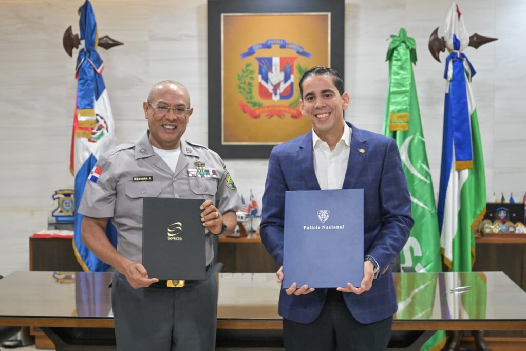 SENASA, PN y COREPOL firman acuerdo de Planes Complementarios en beneficio de pensionados y jubilados de la PN | 2 | SENASA, PN y COREPOL firman acuerdo de Planes Complementarios en beneficio de pensionados y jubilados de la PN - Noticias de hoy en República Dominicana | De Último Minuto