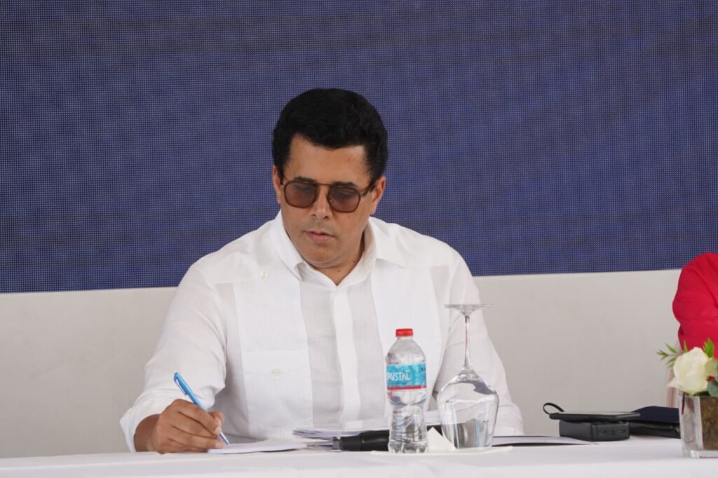 Abinader y Collado entregan aceras del Centro Histórico y edificio de ADOMPRETUR en Puerto Plata | 4 | Abinader y Collado entregan aceras del Centro Histórico y edificio de ADOMPRETUR en Puerto Plata - Noticias de hoy en República Dominicana | De Último Minuto