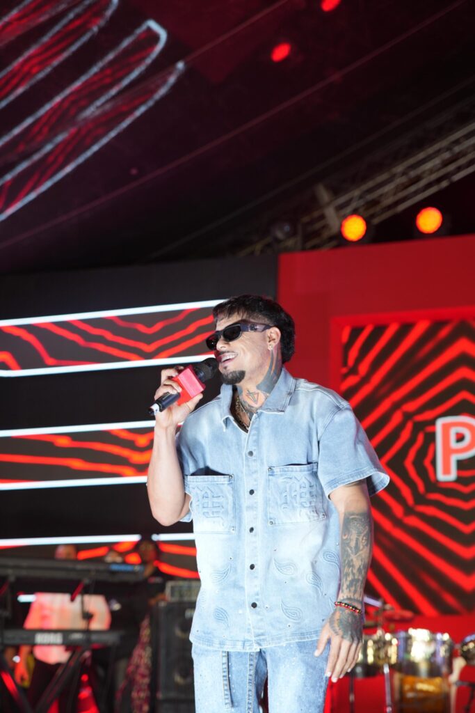 Carlos Montesquieu recibe una jeepeta Changan 2026 en la final de La Casa de Alofoke | 4 | Carlos Montesquieu recibe una jeepeta Changan 2026 en la final de La Casa de Alofoke - Noticias de hoy en República Dominicana | De Último Minuto