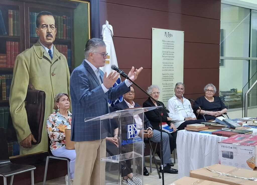 Artistas y figuras públicas donan libros a privados de libertad para fortalecer su reinserción social - Noticias de hoy en República Dominicana | De Último Minuto