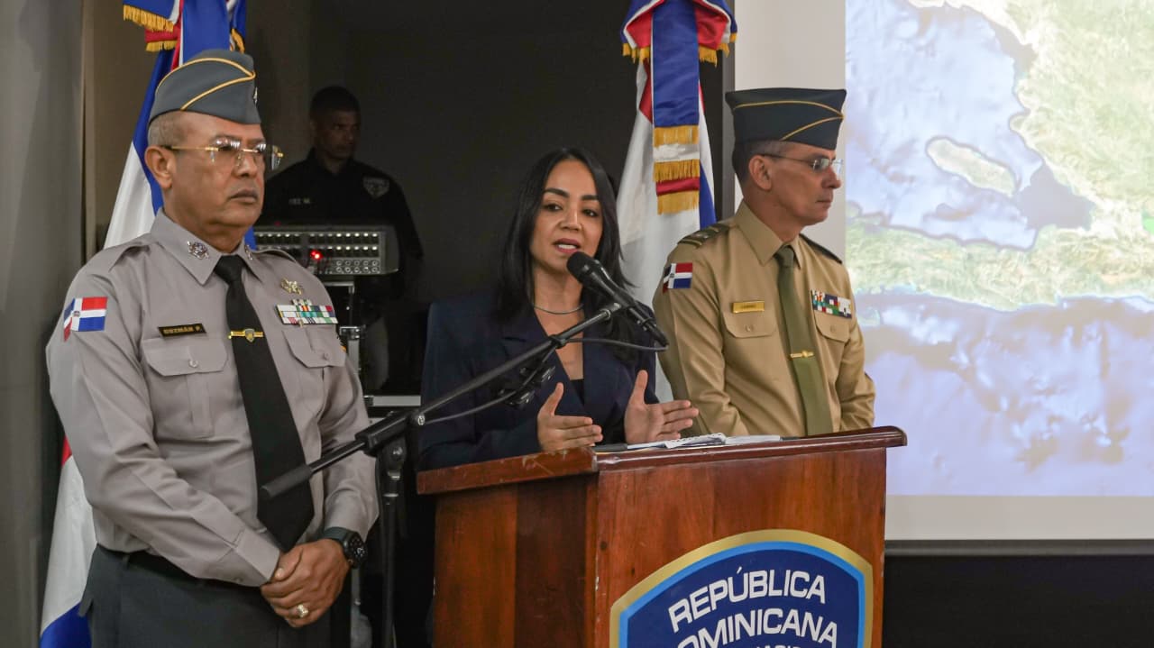 Ministra de Interior y Policía se reserva identidades de agentes implicados en el caso de Santiago