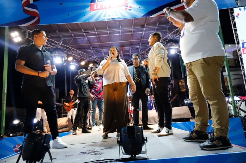 Blachy, Bonny Cepeda, Shadow Blow y Teodoro Reyes hacen historia en Imbert - Noticias de hoy en República Dominicana | De Último Minuto
