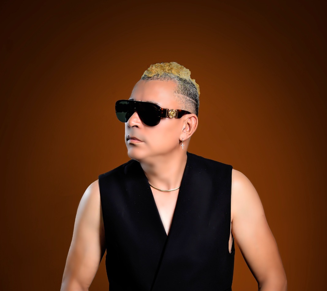 Charlie La Soga promueve “El Muñeco” en merengue típico y alcanza 1.5 millones de vistas