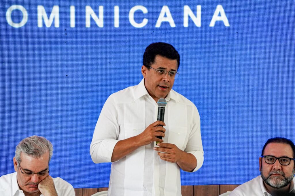 Con una inversión de 484 millones, Abinader inaugura carretera turística a Saltos de Aguas Blancas en Constanza | 2 | Con una inversión de 484 millones, Abinader inaugura carretera turística a Saltos de Aguas Blancas en Constanza - Noticias de hoy en República Dominicana | De Último Minuto