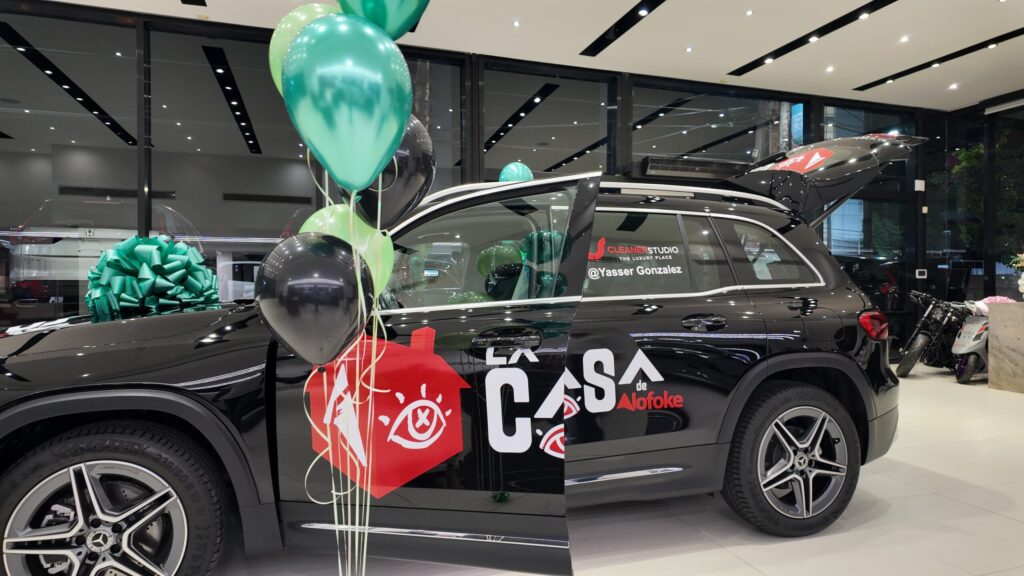 Crusita recibe su premio como ganadora de La Casa de Alofoke: una Jeepeta Mercedes-Benz - Noticias de hoy en República Dominicana | De Último Minuto