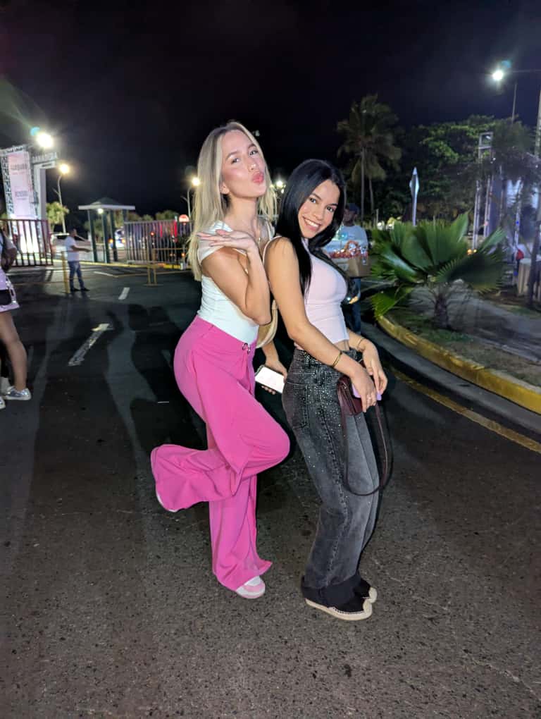 Santo Domingo se viste de rosado y brillo para recibir a Omar Courtz