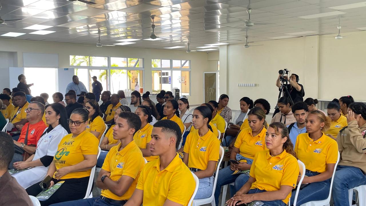INFOTEP Bonao realiza conversatorio sobre residuos sólidos en beneficio del medioambiente - Noticias de hoy en República Dominicana | De Último Minuto