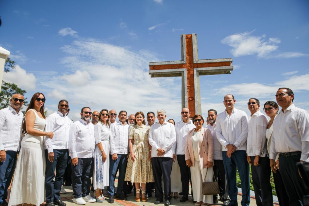 Raquel Peña participa en eucaristía por el Día de la Virgen de las Mercedes en el Santo Cerro | 2 | Raquel Peña participa en eucaristía por el Día de la Virgen de las Mercedes en el Santo Cerro - Noticias de hoy en República Dominicana | De Último Minuto