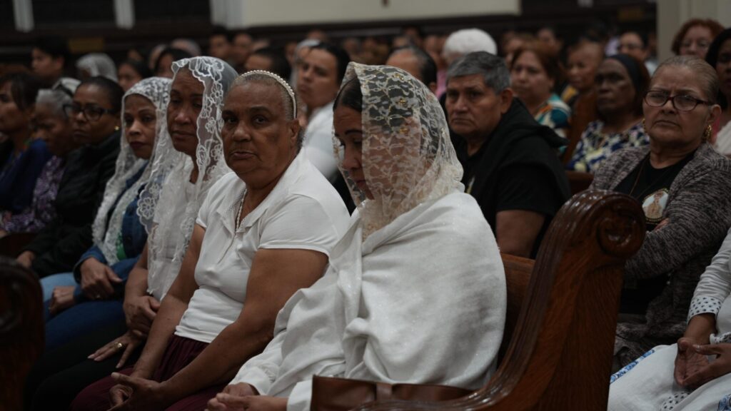 Dominicanos en Estados Unidos celebran con fervor el Día de la Virgen de Las Mercedes | 5 | Dominicanos en Estados Unidos celebran con fervor el Día de la Virgen de Las Mercedes - Noticias de hoy en República Dominicana | De Último Minuto