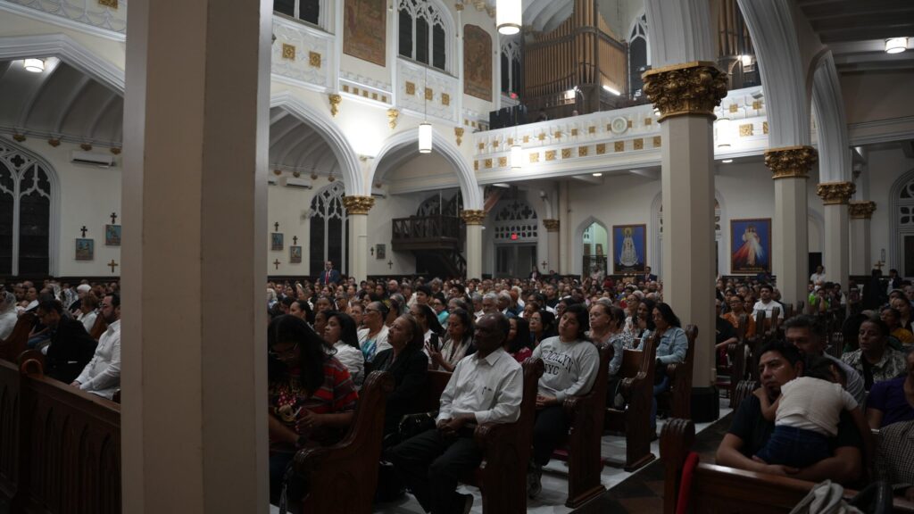 Dominicanos en Estados Unidos celebran con fervor el Día de la Virgen de Las Mercedes | 3 | Dominicanos en Estados Unidos celebran con fervor el Día de la Virgen de Las Mercedes - Noticias de hoy en República Dominicana | De Último Minuto