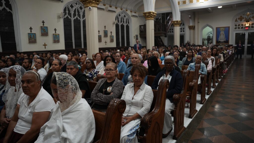 Dominicanos en Estados Unidos celebran con fervor el Día de la Virgen de Las Mercedes | 2 | Dominicanos en Estados Unidos celebran con fervor el Día de la Virgen de Las Mercedes - Noticias de hoy en República Dominicana | De Último Minuto