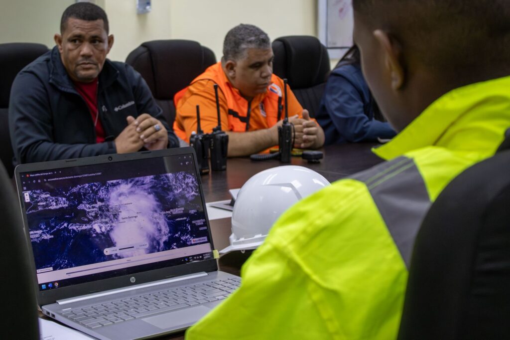 Ayuntamiento de Santo Domingo Este activó comité de emergencia ante alerta por vaguada | 3 | Ayuntamiento de Santo Domingo Este activó comité de emergencia ante alerta por vaguada - Noticias de hoy en República Dominicana | De Último Minuto