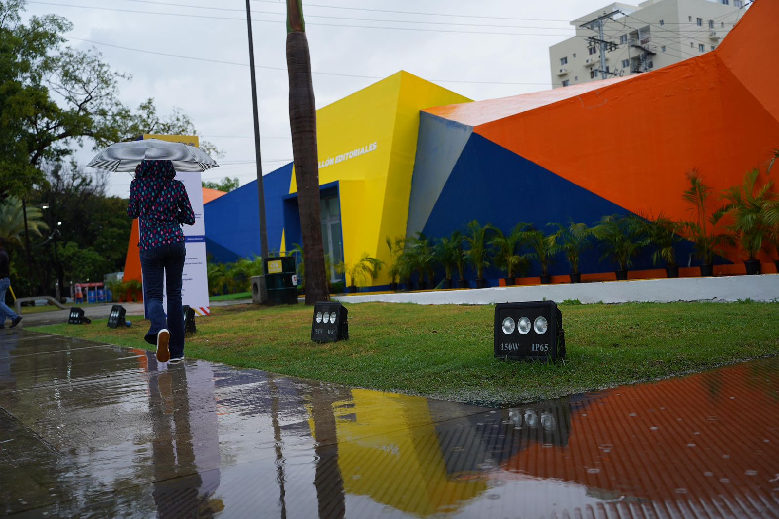 Feria del Libro suspende actividades de hoy por mal tiempo - Noticias de hoy en República Dominicana | De Último Minuto