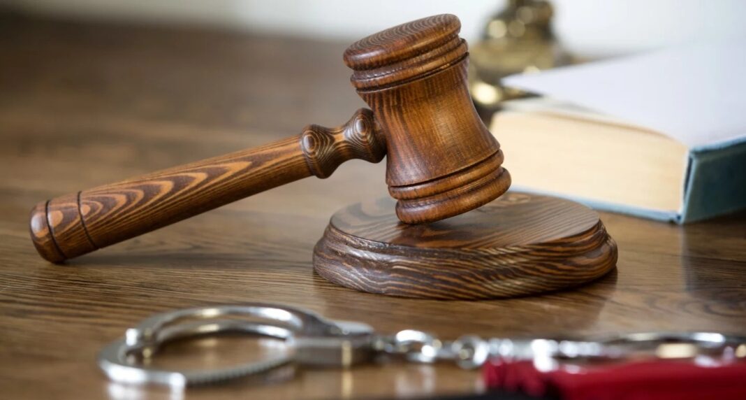 Veinte años de prisión para joven que mató a su mellizo en Jarabacoa