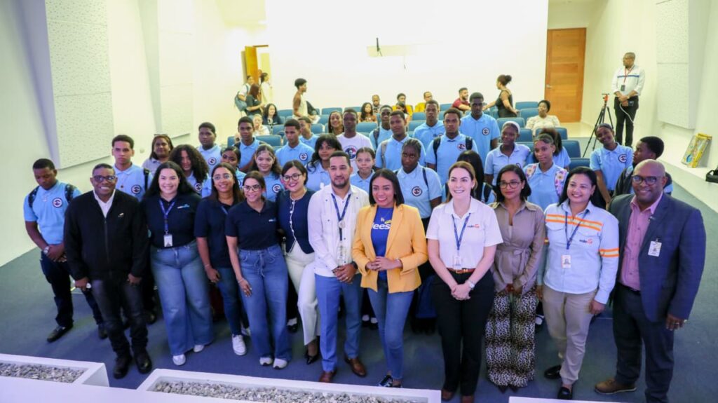 CUED auspicia charla sobre eficiencia energética en la Feria del Libro 2025 | 2 | CUED auspicia charla sobre eficiencia energética en la Feria del Libro 2025 - Noticias de hoy en República Dominicana | De Último Minuto