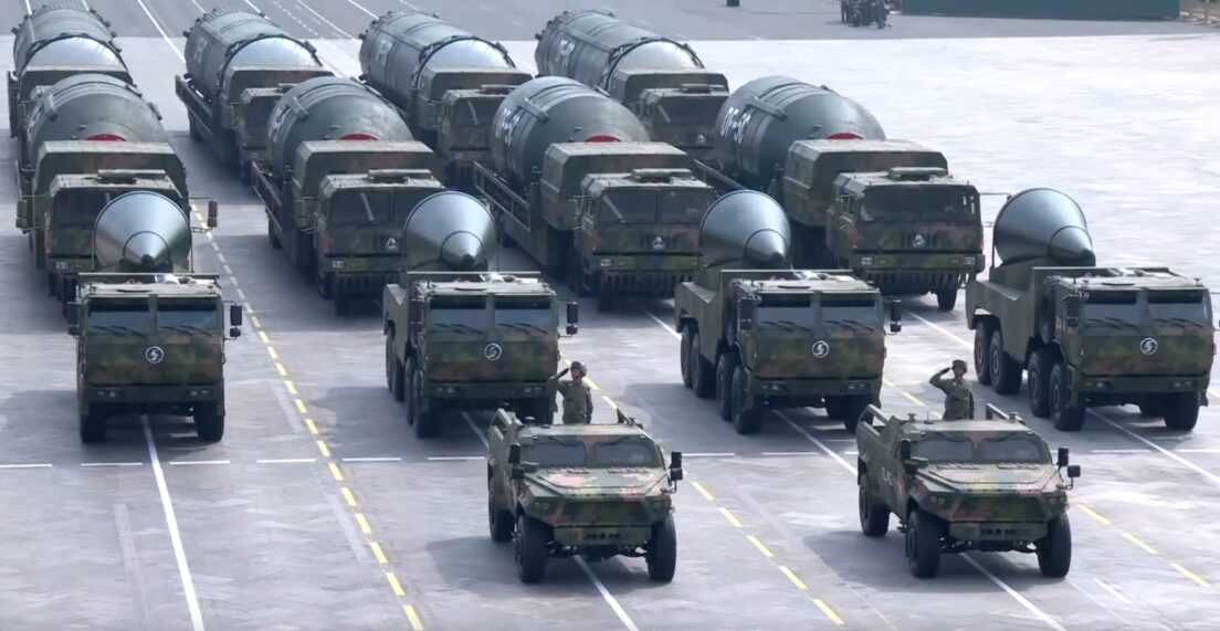 China desvela por primera vez su tríada nuclear en el gran desfile militar