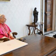 El papa recibe las credenciales del nuevo embajador de Trump ante el Vaticano