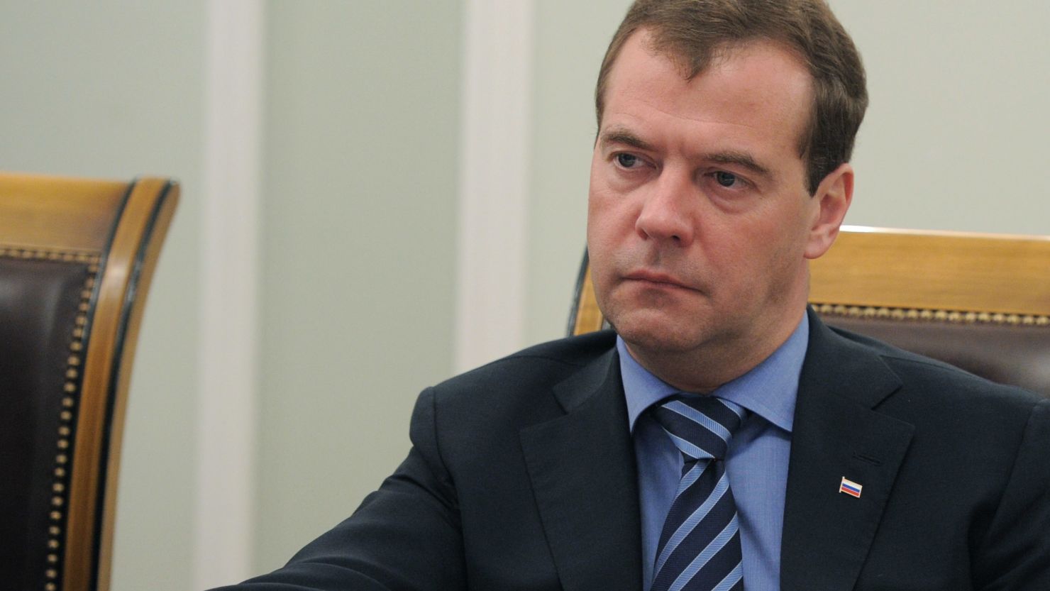 Expresidente ruso reconoce que usa IA, pero no para sus incendiarios mensajes en Telegram