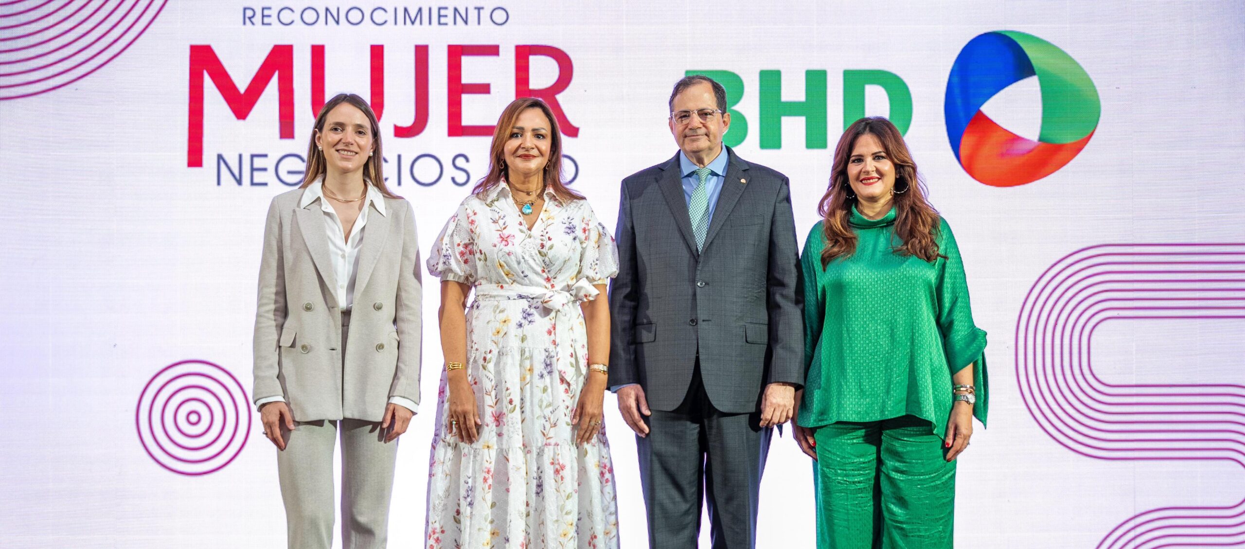 Banco BHD reconoce a cinco mujeres dominicanas que lideran empresas - Noticias de hoy en República Dominicana | De Último Minuto