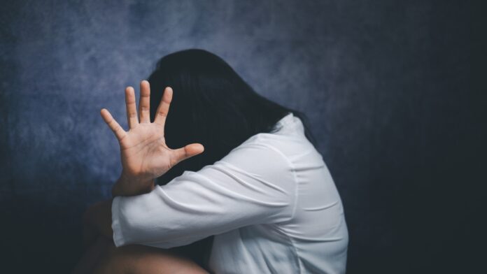 Comunidad agrede a presunto implicado en abuso sexual a una menor en La Cuaba