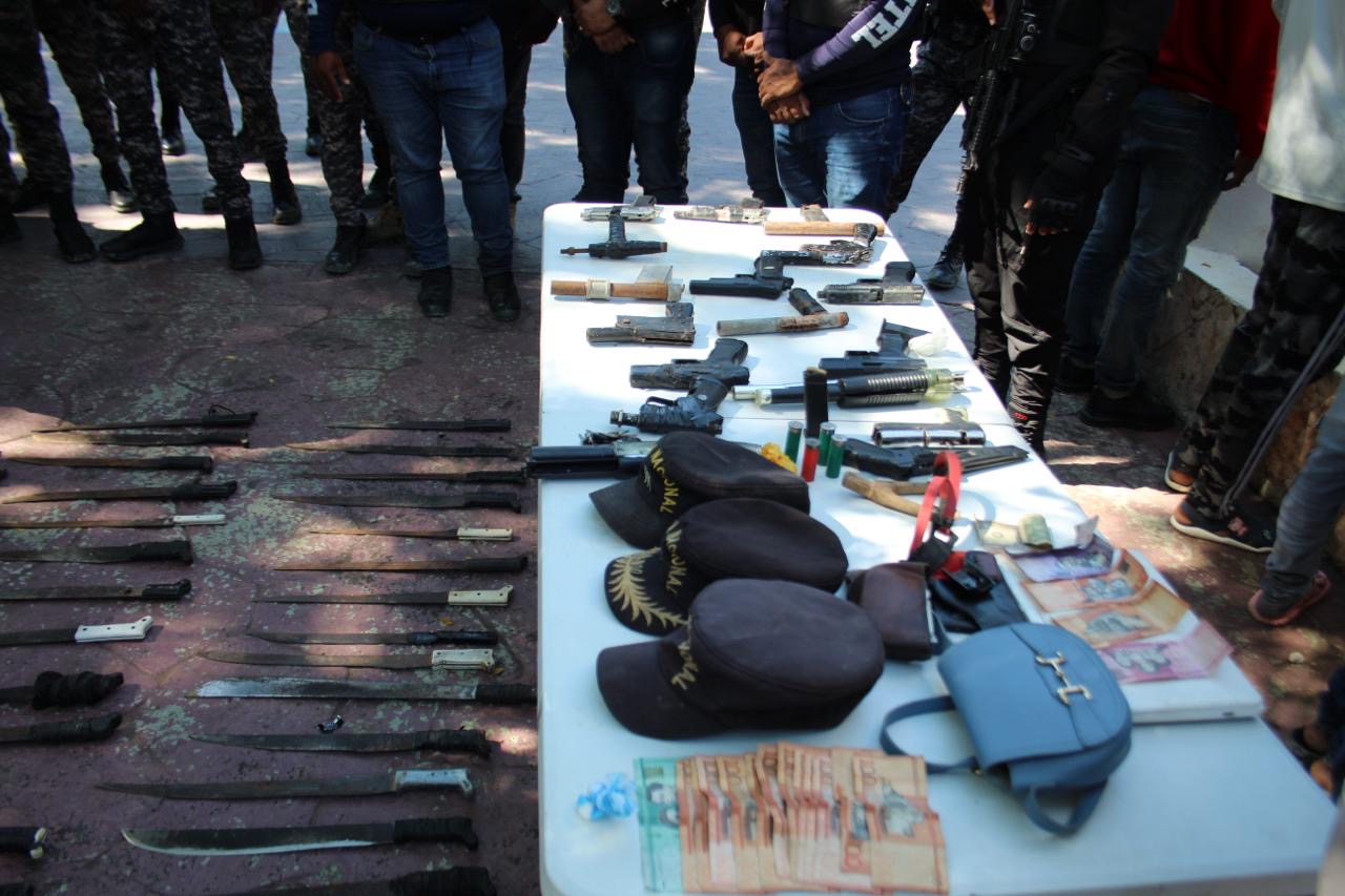Incautan 14 armas caseras, sustancia ilícita durante operativo en El Cercado, San Juan - Noticias de hoy en República Dominicana | De Último Minuto