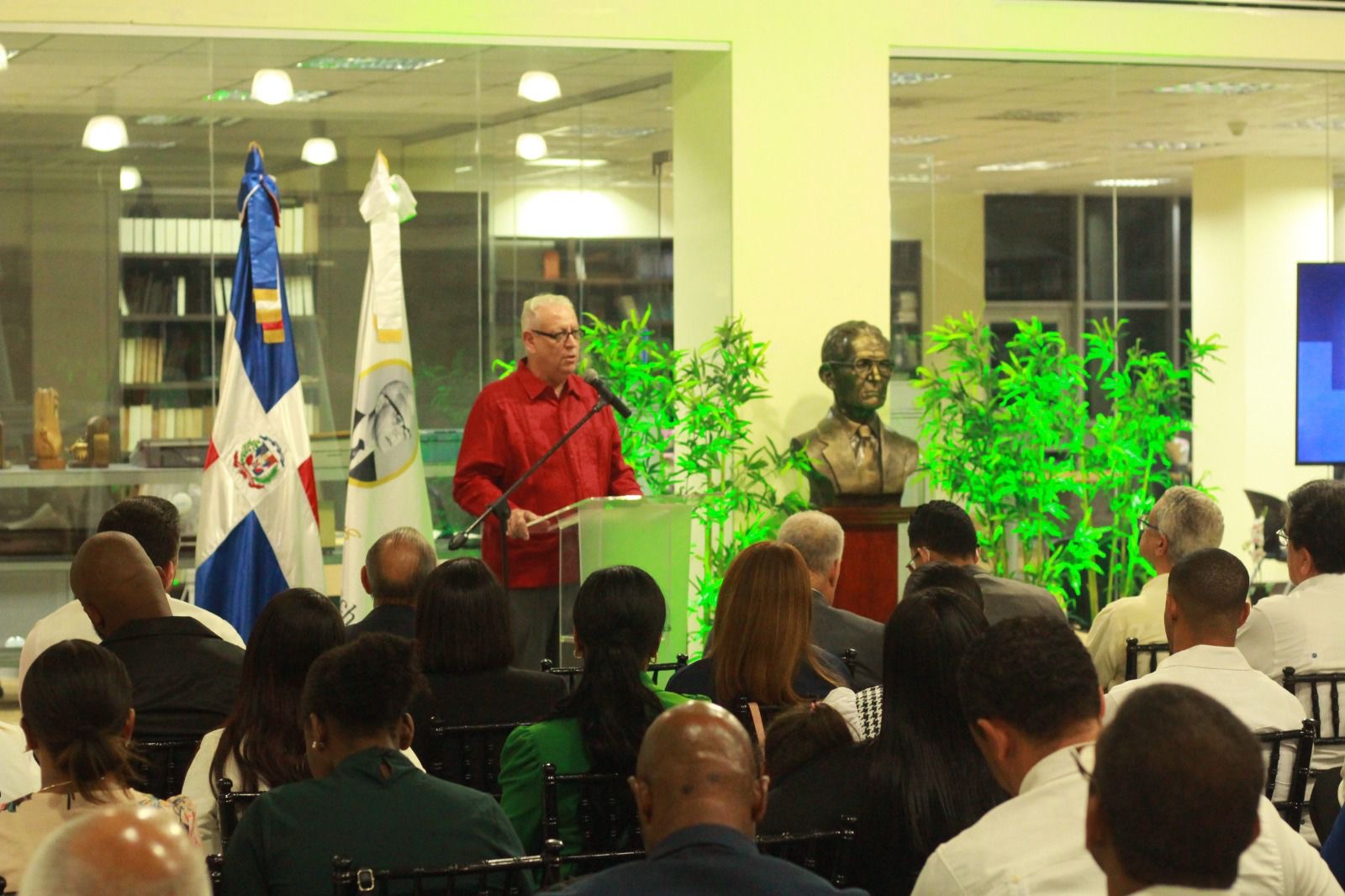 Fundación Juan Bosch pone en circulación el libro “Juan Bosch: entre el golpe de Estado y la Revolución” - Noticias de hoy en República Dominicana | De Último Minuto