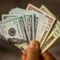 Precio del dólar hoy lunes.