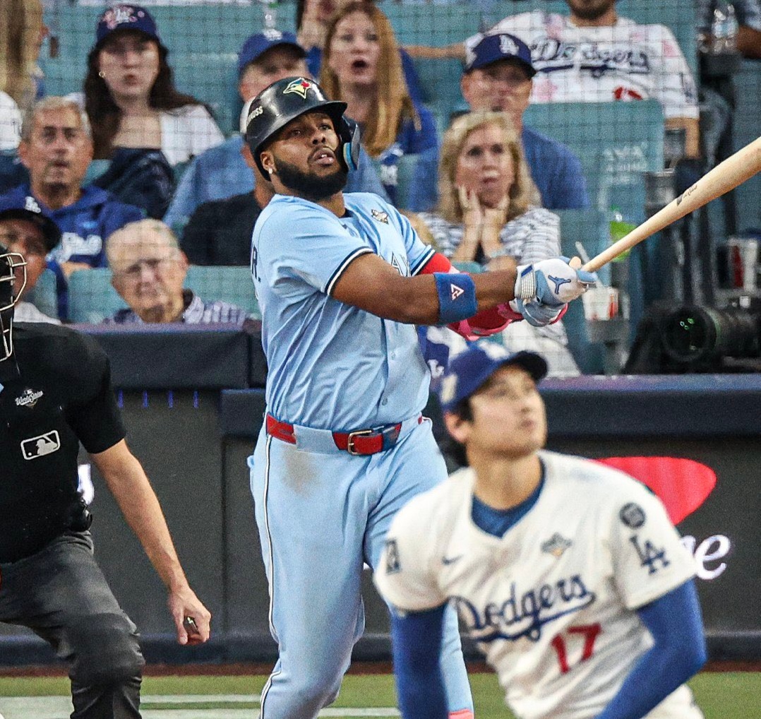Vladimir Guerrero Jr. conecta jonrón ante Shohei Ohtani y los Blue Jays igualan la Serie Mundial - Noticias de hoy en República Dominicana | De Último Minuto