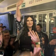 Laura Pausini deslumbra en México al aparecer en “Sala de Despecho” - Noticias de hoy en República Dominicana | De Último Minuto