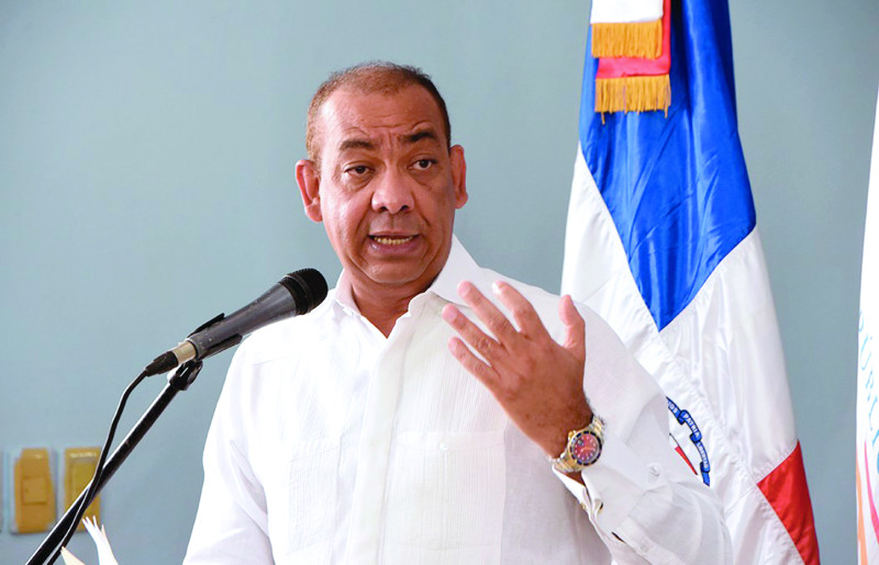 El ministro Deligne Ascención, coordinador del Gabinete de Transporte.