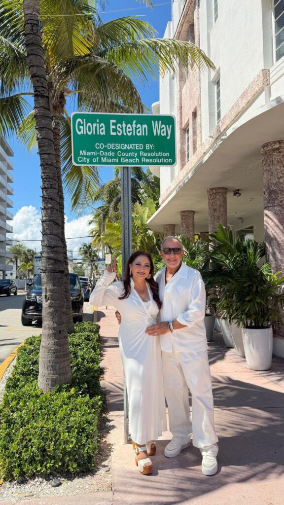 Miami Beach renombra la Calle 13 como “Gloria Estefan Way” en honor a la ícono musical | 3 | Miami Beach renombra la Calle 13 como “Gloria Estefan Way” en honor a la ícono musical - Noticias de hoy en República Dominicana | De Último Minuto