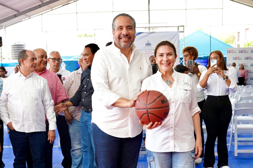 Liderazgo nacional destaca labor de Alberto Rodríguez en los Juegos Escolares 2025