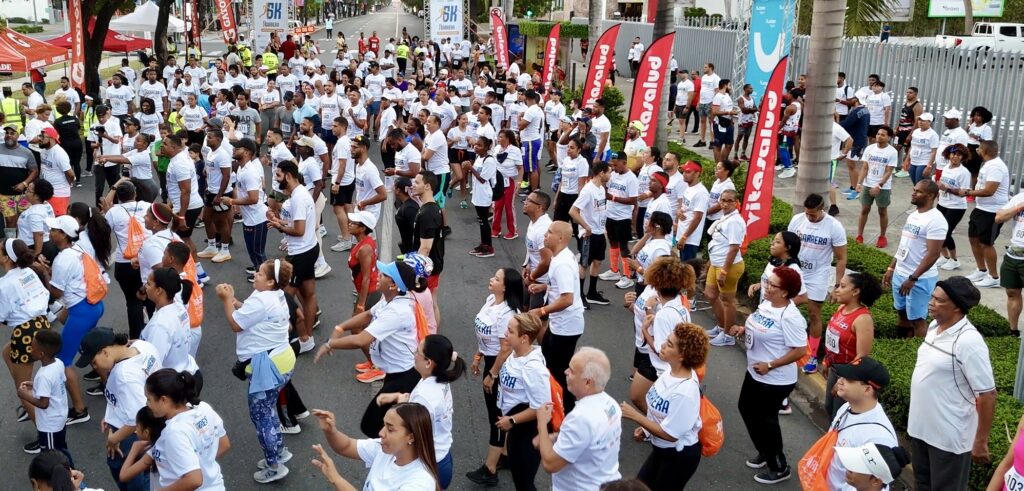800 corredores participaron en la Carrera 5K organizada por el INTRANT - Noticias de hoy en República Dominicana | De Último Minuto