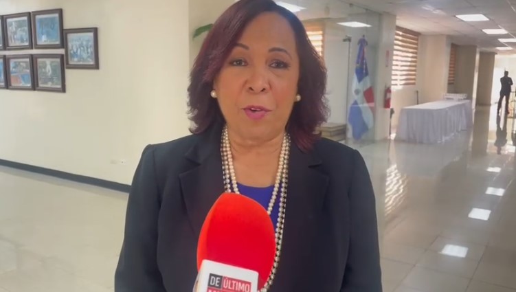 Zoila Puello valora reconocimiento a Jochy Santos en el Senado: “Es una escuela de la comunicación”