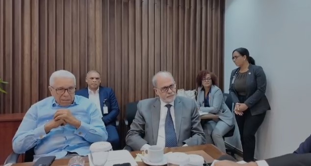 Grupo de Amistad Domínico-Haitiano fortalece lazos de cooperación bilateral con visita de embajador dominicano en Haití