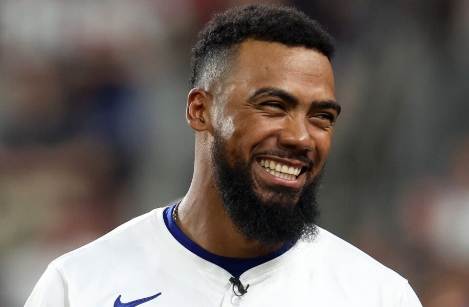 El dominicano Teoscar Hernández tuvo que buscar otro hotel; el del equipo 