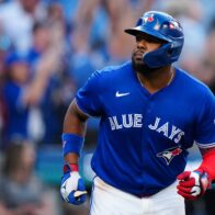 Vladimir Guerrero Jr. estalla en octubre y los Azulejos huelen a Serie de Campeonato - Noticias de hoy en República Dominicana | De Último Minuto