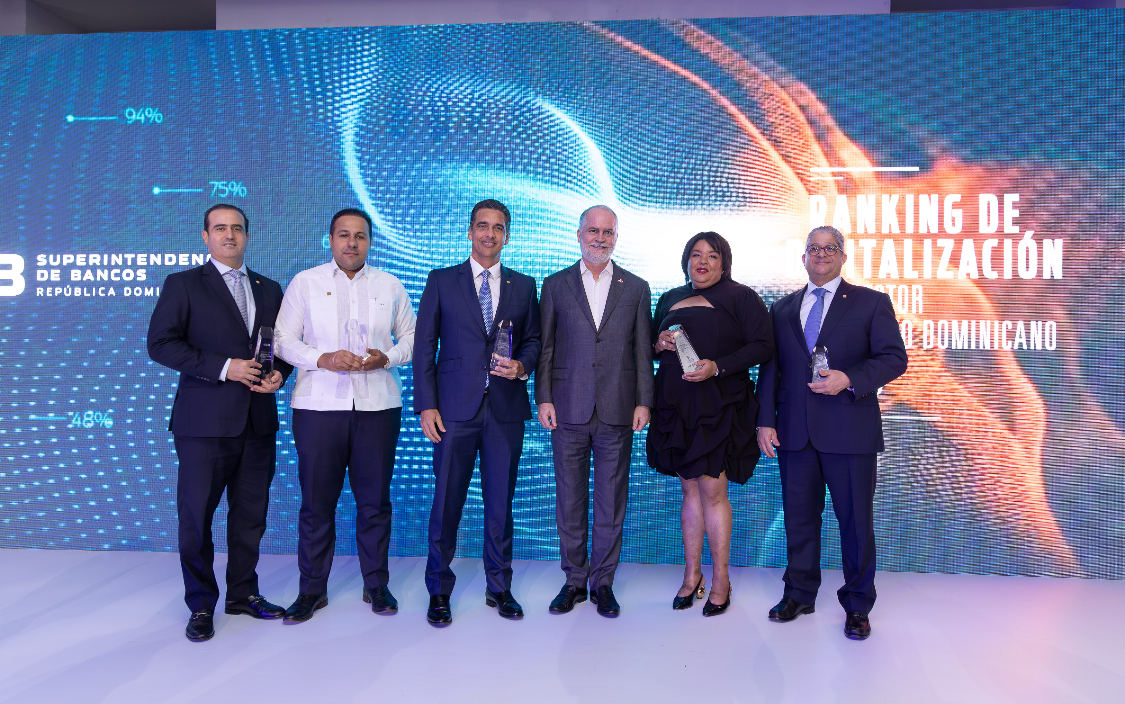 Banco Popular reafirma su liderazgo digital con máximas distinciones en el Ranking de Digitalización 2025 - Noticias de hoy en República Dominicana | De Último Minuto