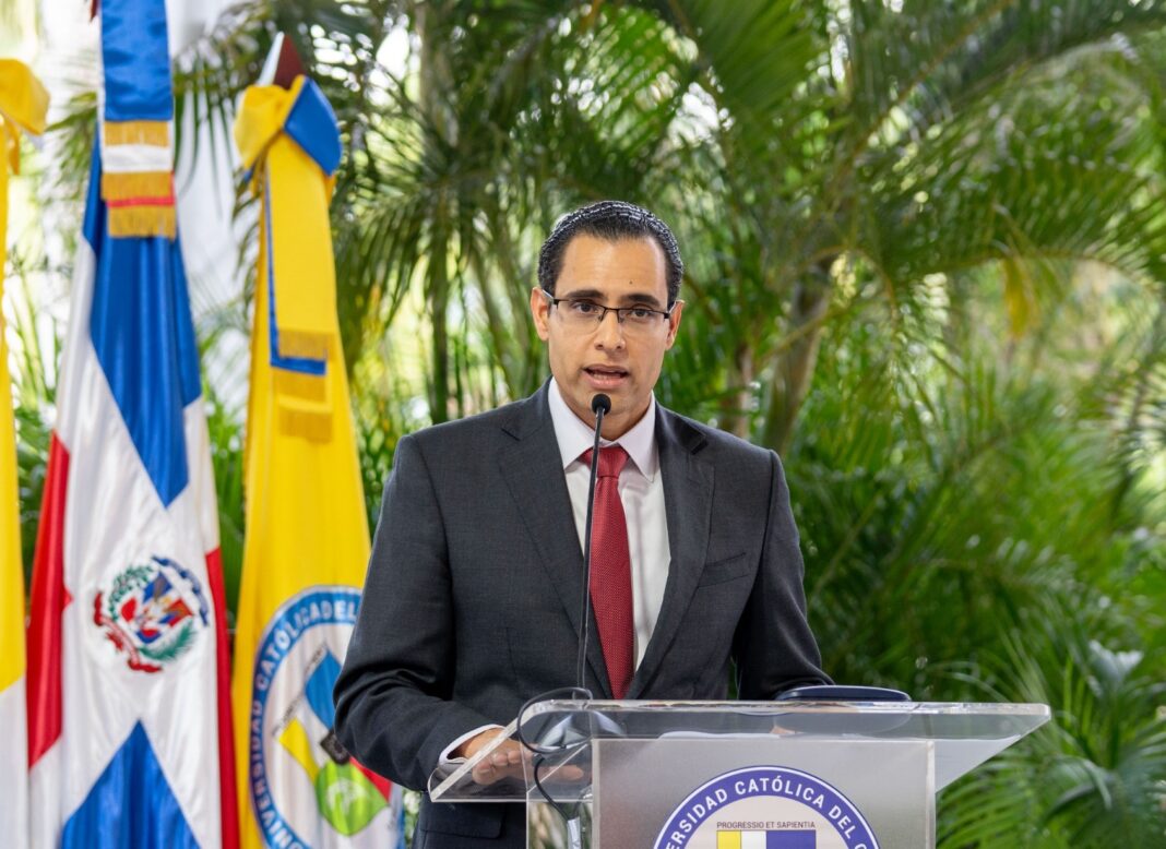 Juan Ariel Jiménez desmiente a Abinader y muestra que el endeudamiento actual financia gasto corriente, no deudas pasadas