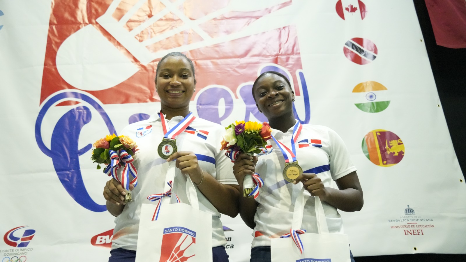 RD gana oro y plata en dobles femenino en el Santo Domingo Open Internacional de Bádminton 2025