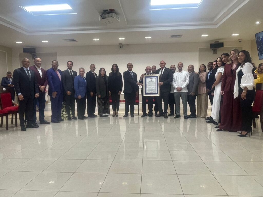 Senado de la República otorga reconocimiento a Jochy Santos por su destacada trayectoria en la comunicación | 2 | Senado de la República otorga reconocimiento a Jochy Santos por su destacada trayectoria en la comunicación - Noticias de hoy en República Dominicana | De Último Minuto