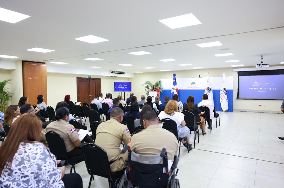 DIGEIG realiza encuentros simultáneos para socializar el Decreto 166-25 sobre cumplimiento de la transparencia | 4 | DIGEIG realiza encuentros simultáneos para socializar el Decreto 166-25 sobre cumplimiento de la transparencia