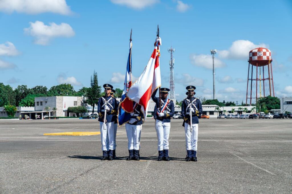 Ministro de Defensa visita Base Aérea de San Isidro y anuncia obras de remozamiento - Noticias de hoy en República Dominicana | De Último Minuto