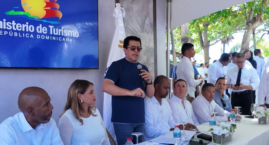 Collado se la deja caer a quienes señalan su gestión: “Esto no es improvisado, yo me fajo a trabajar”