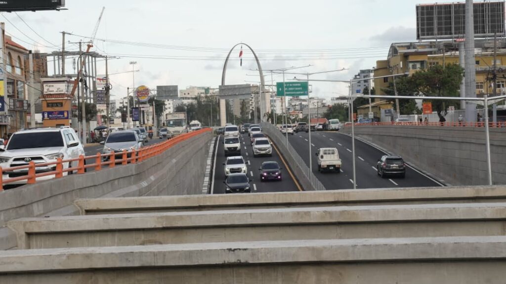 Ciudadanos valoran las mejoras en el tránsito tras la inauguración del paso a desnivel de la Av. 27 de Febrero | 3 | paso a desnivel de la Av. 27