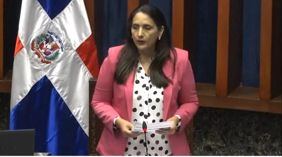 Senadora Lia Díaz impulsa obras prioritarias para Azua